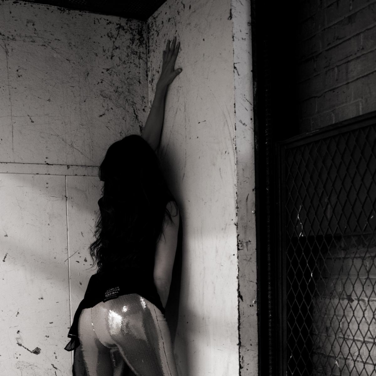 RAW — photograph 08