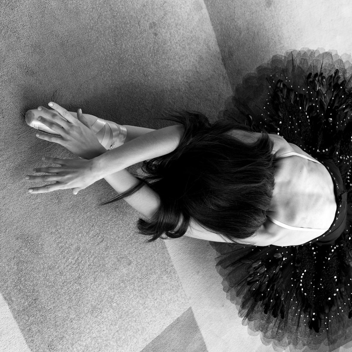 THE WEIGHT — photograph 08